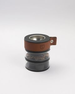 Brûleur d'encens artisanal en verre Bela avec sangle en cuir, fait main, pour le stockage d'encens aromatique, idéal pour le bois de santal, utilisation toute saison - Product Image 3