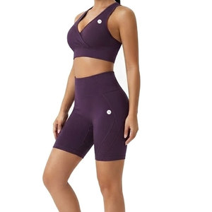 Conjunto Deportivo de Dos Piezas para Mujer, Estilo Simple, Sin Costuras, con Textura Acanalada, Bra y Pantalones Cortos, Tela Flexible, Ajuste Cómodo y Elegante - Product Image 3