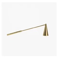 Minimalistischer Metall-Kerzenlöscher mit langem Griff, sauberem Design und als Wohnaccessoire