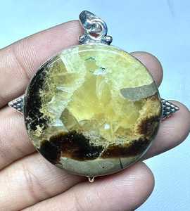 Élégant pendentif charme vintage en argent 925 jaune naturel, fait main, style bohème, avec pierre précieuse, cadeau pour elle - Product Image 3