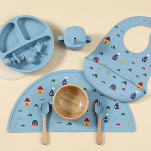 Kit d'alimentation pour bébé avec bol à ventouse en silicone, cuillère, fourchette et bavoir - Dropshipping Shopify - Product Image 6