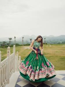 Vestido Maxi Afgano Kuchi de Algodón Verde, Bordado, Línea A, Largo hasta el Suelo, Vestido Tradicional para Mujer con Borlas para Bodas y Fiestas - Product Image 1