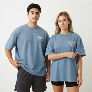 เสื้อยืดโอเวอร์ไซส์สีน้ำเงินสเลท ดีไซน์หรูหรา คุณภาพสูง สำหรับผู้หญิงและผู้ชาย คอกลม แขนสั้น ไหล่ตก สวมใส่สบายๆ - Product Image 1