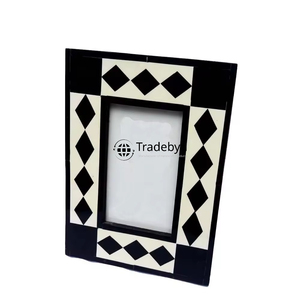 Marco de Fotos Creativo con Incrustaciones de Resina Hecho a Mano, con Acabado Brillante, Ligero, Regalo Premium de Tradebyd - Product Image 4