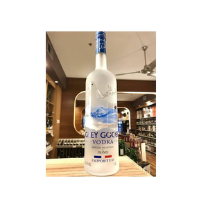 Superior Greyy goosse Le Citron Vodka 70cl Natural Lemon Essence For Bars - Product Image 4