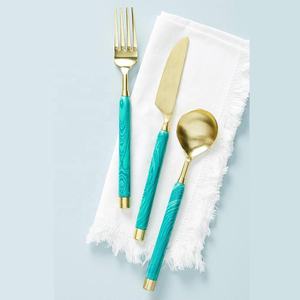Juego de Cubiertos de Lujo con Diseño Dorado, Tonos Turquesa, Mango de Resina Hecho a Mano, Juego de Cubiertos de Mesa Dorados - Product Image 1