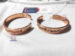 Bracelet magnétique unisexe en cuivre massif, style moderne et traditionnel, martelé, rigide, fait main, cadeau, mode Journée de la Terre - Product Image 1