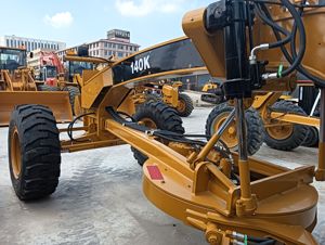 เกรดเดอร์งานหนักสภาพดี พร้อมระบบเกียร์ ZF 6 สปีด และแรงดึง 90kN สำหรับงานดินและงานปรับระดับพื้นที่ - Product Image 3