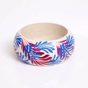 Brazaletes de Madera Pintados a Mano con Diseños Florales, Pulseras Vibrantes Pintadas para Bodas y Festivales - Product Image 5