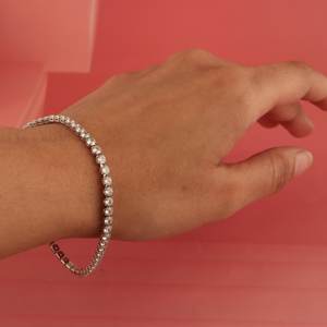 Pulsera de circonia cúbica plateada, joyería de la amistad, pulsera delicada con piedras preciosas, joyería de moda para mujer, para regalo. - Product Image 2