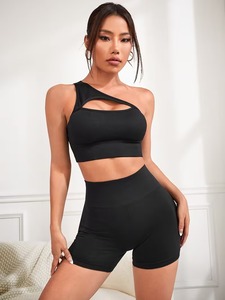 Conjunto Deportivo de 2 Piezas para Mujer: Sujetador Deportivo con Espalda Descubierta y Shorts de Ciclismo de Microfibra Acanalada con Control de Abdomen - Product Image 1