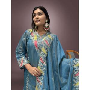 Hermoso conjunto de mujer Top-Bottom y Dupatta para fiestas - Product Image 1