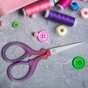 กรรไกรปักผ้าสแตนเลสอุตสาหกรรม 3.5 นิ้ว พร้อมดีไซน์ปลายเข็มสวยงาม ขายส่งสำหรับงานต่างๆ - Product Image 4