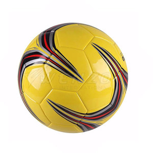 Ballon de football personnalisé avec votre propre design, en cuir classique, vessie en caoutchouc durable, coutures robustes, haute qualité pour l'entraînement - Product Image 4
