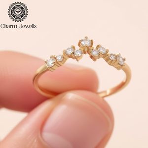 Bague de fiançailles Charm Jewells en moissanite taille coussin motif fleur, en argent 925, sertie à griffes, style classique pour femme, certifiée IGI, or 3g - Product Image 3