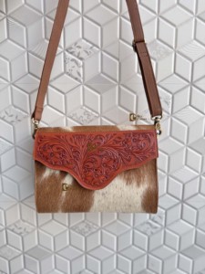 Bolso tote de cuero vacuno de última llegada, hecho a mano, estilo gitano bohemio, de cuero auténtico, estilo western, elegante, para mujer. - Product Image 1
