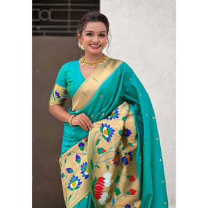 Sari en soie Paithani bleu marine avec grande bordure tissée en zari, concept demi-demi, vêtements indiens et pakistanais - Product Image 1