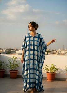 ชุดเดรสคาฟทันผ้าฝ้ายย้อมสีแบบโบโฮสั่งทำพิเศษ คอวี มีเชือกผูก ซักได้ เป็นมิตรกับสิ่งแวดล้อม เหมาะสำหรับลูกค้าบูติกและผู้ค้าปลีก - Product Image 2