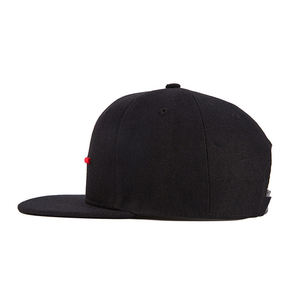 Casquette Snapback Noire à 6 Panneaux avec Broderie Rouge sur le Panneau Avant, Unisexe, Réglable, Visière Plate, Style Urbain, Casquette de Baseball - Product Image 4