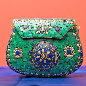 Pochette en métal mosaïque pour résine nacrée parfaite pour les fêtes et le sac de soirée pour la mariée à bas prix par LUXURY CRAFTS - Product Image 6