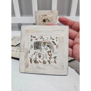 Juego de Posavasos Cuadrados Modernos Hechos a Mano con Incrustaciones de Madreperla, con Soporte, 10 cm de Diámetro, 0.8 cm de Grosor, de REHMAN CRAFT - Product Image 2