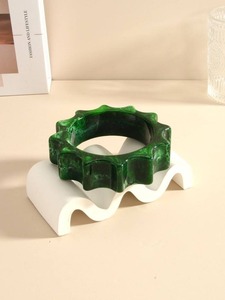 Brazaletes de Resina Hechos a Mano con Impresión Digital, Teñidos Lisos, Accesorios de Moda Premium Hechos a Mano para Mujer, Venta al Por Mayor para Exportación - Product Image 5