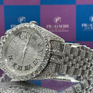 Reloj de cuarzo plateado de lujo con diamantes para hombre, de acero inoxidable, con esfera romana y brazalete estilo diamante, reloj de pulsera elegante. - Product Image 3