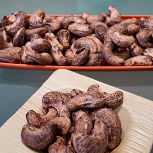 Nueces de Anacardo Africanas al por Mayor W320, Tostadas con Sal, Alta Calidad y Sabor Natural, con Empaque al Vacío y Servicio OEM/ODM Disponible - Product Image 3