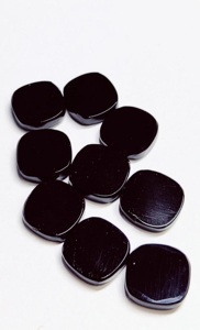 Onyx noir naturel, pierre précieuse en forme de coussin, disque plat poli pour la création de pendentifs, boucles d'oreilles, bagues et bijoux personnalisés - Product Image 2