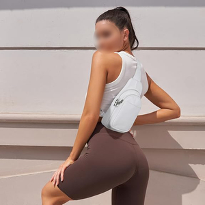 Sac bandoulière blanc en PU avec sangle arquée, fermeture éclair, style minimaliste unisexe - Product Image 2