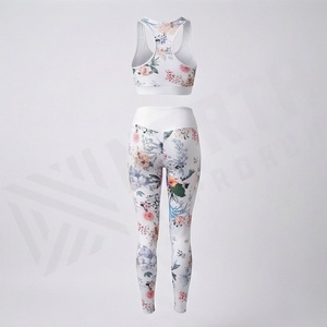Ensemble de yoga taille haute personnalisé imprimé en couleur pour femme – Tenue de sport et fitness à séchage rapide pour l'exercice - Product Image 2