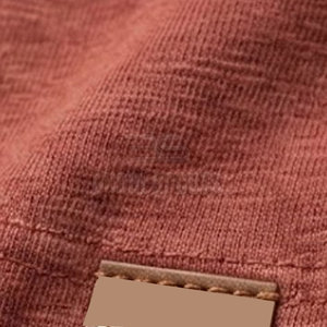 T-shirt délavé au soleil fabriqué au Pakistan, élégant, avec finition teinte en pièce et texture douce - Product Image 6