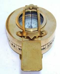 Brújula de Ingeniería Artesanal Estilo Náutico Vintage de Material MAGNESIA con Apertura por Presión - Product Image 2