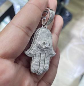 Colgante de Mano de Hamsa con incrustaciones de Moissanita VVS en Plata de Ley 925, Joyería Hip Hop de Lujo para Hombre, Colgante Religioso que pasa la prueba del tester - Product Image 2