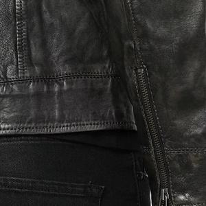 Chaqueta de Motocicleta de Cuero Genuino de Piel de Vaca Negra Personalizada de Calidad, Chaqueta de Invierno para Hombre con Cuello Alto Bordado y Parches de Chenilla a la Moda - Product Image 6