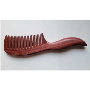 Peine de madera de calidad premium, herramienta natural para peinar el cabello para todo tipo de cabello, disponible con calidad y precio de exportación. - Product Image 1