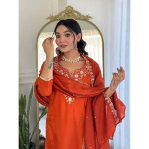 Ensemble Kurti, pantalon et dupatta en viscose et mousseline brodée pour femmes - Product Image 2