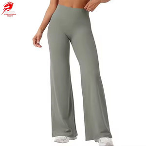 Pantalon évasé pour femme, fabriqué au Pakistan, confortable, à taille élastique, idéal pour les loisirs, les voyages et un look élégant. - Product Image 1
