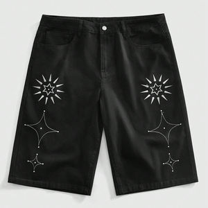 Shorts en jean personnalisés avec impression graphique brodée Up Felt, style streetwear, pour hommes, coupe ample, vente en gros - Product Image 1