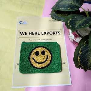 Pochette cosmétique artisanale à perles motif Smiley – Trousse de maquillage en perles de rocaille vertes – Mini sac tendance toutes saisons – Pochette cosmétique verte perlée - Product Image 6