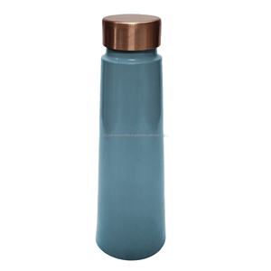Botella de agua de cobre puro en forma de cono con protección avanzada a prueba de fugas y beneficios para la salud de Ayurveda y Yoga - Product Image 1