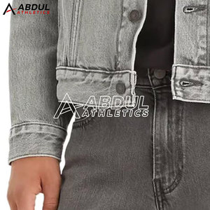 Veste d'hiver en jean premium conçue pour hommes, doublure intérieure douce et chaude, look streetwear tendance, idéale pour les tenues d'hiver. - Product Image 5
