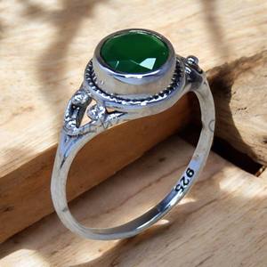 Bagues en argent sterling 925 légères avec onyx vert, petite bague en argent - Product Image 1