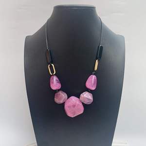 Chic Vintage Colorful Resin <b>Beaded</b> <b>Necklace</b> 12-inch Length Adds Charm and Sophistication to Ethnic Western Outfits - Product Image 3