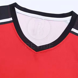 Uniforme de basket-ball respirant de haute qualité avec logo personnalisé en sublimation, couleurs et tailles sur mesure - Product Image 4