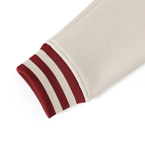 Chaqueta Varsity Premium Delta Crema y Marrón de Chenilla para Mujer, Estilo Griego, Chaqueta Universitaria - Product Image 6