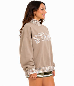 Pull-over col roulé pour femme en gros, personnalisé, coupe oversize, en molleton de coton pour l'hiver, avec logo sur le devant - Product Image 3