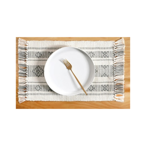 Juego de Seis Manteles Individuales de Lino y Algodón con Bordado Floral Rosado, Juego de Caminos de Mesa Hechos a Mano, Estilo Clásico, Lavables, Decoración para el Hogar - Product Image 3