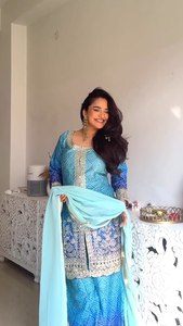 Ensemble haut, pantalon et dupatta en soie chinon lourde à imprimé numérique pour femmes |   Tenue ethnique 3 pièces entièrement cousue - Product Image 3