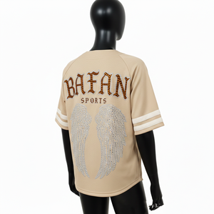 Maillot de baseball pour femme en polyester interlock GSM premium, beige, avec boutons sur le devant, manches rayées, logo en strass, respirant, t-shirts pour femme - Product Image 5